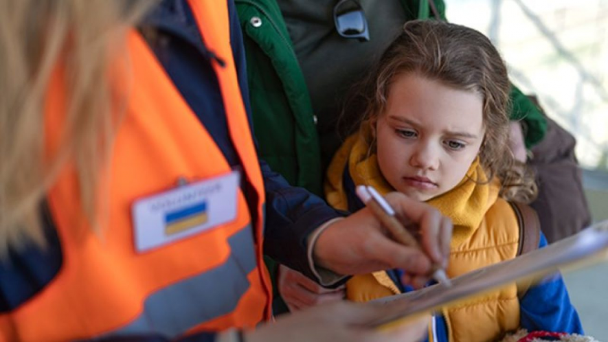 Ще 10 дітей вдалося евакуювати з Донецької області за добу