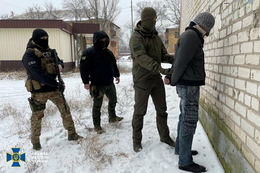 Iнформаторів, які коригували ракетні обстріли позицій ЗСУ на Донецькому та Бахмутському напрямках затримала СБУ 