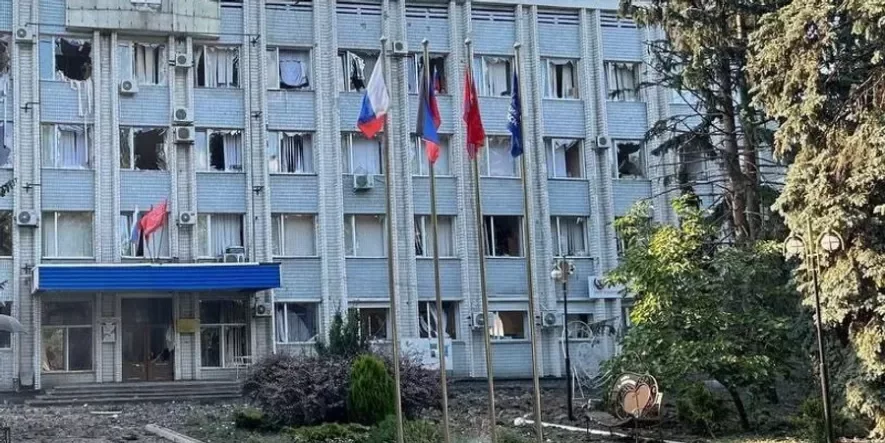 По будівлі окупаційної «адміністрації» завдали удару у Волновасі