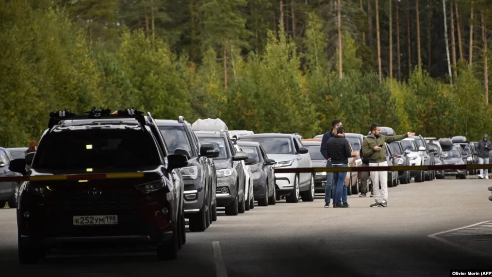 Фінляндія будує триметровий паркан на кордоні з Росією, побоюється напливу мігрантів